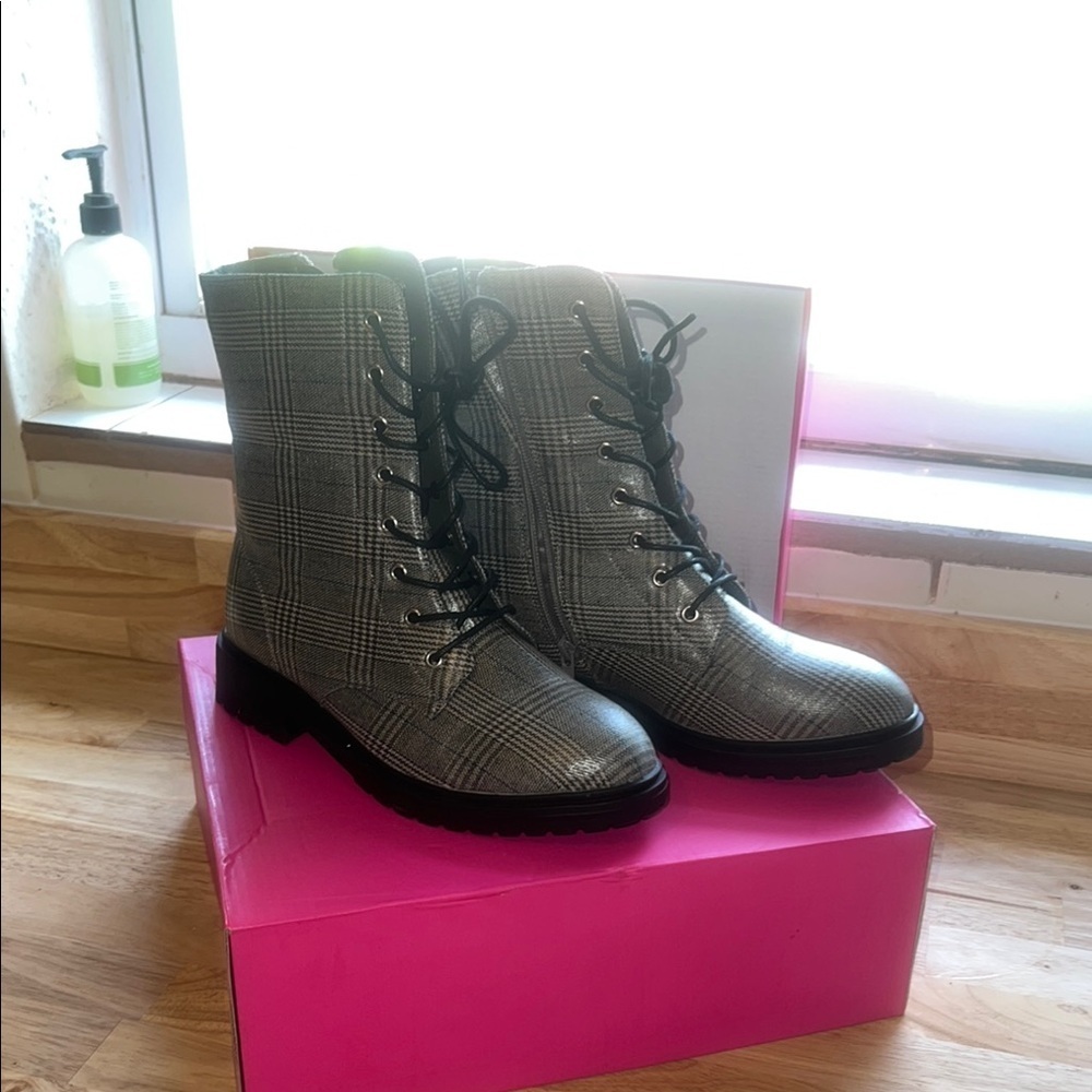 Shoe Dazzle Plaid Lace-Up Combat Boots - Black and Gray
